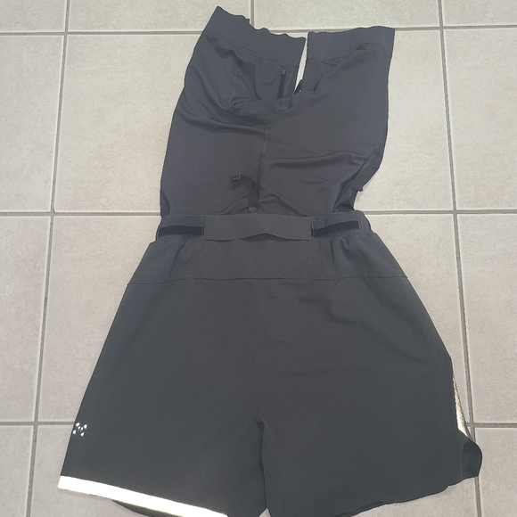 Lululemon - Picture 5 of 7